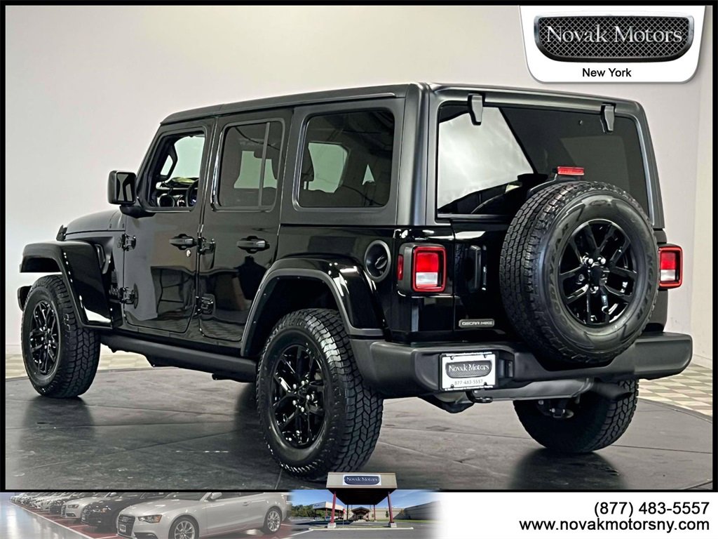 Used 2023 Jeep Wrangler Sport S image 6