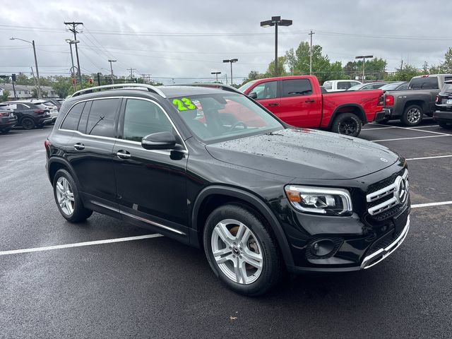 Used 2023 Mercedes-Benz GLB 250 4MATIC image 2