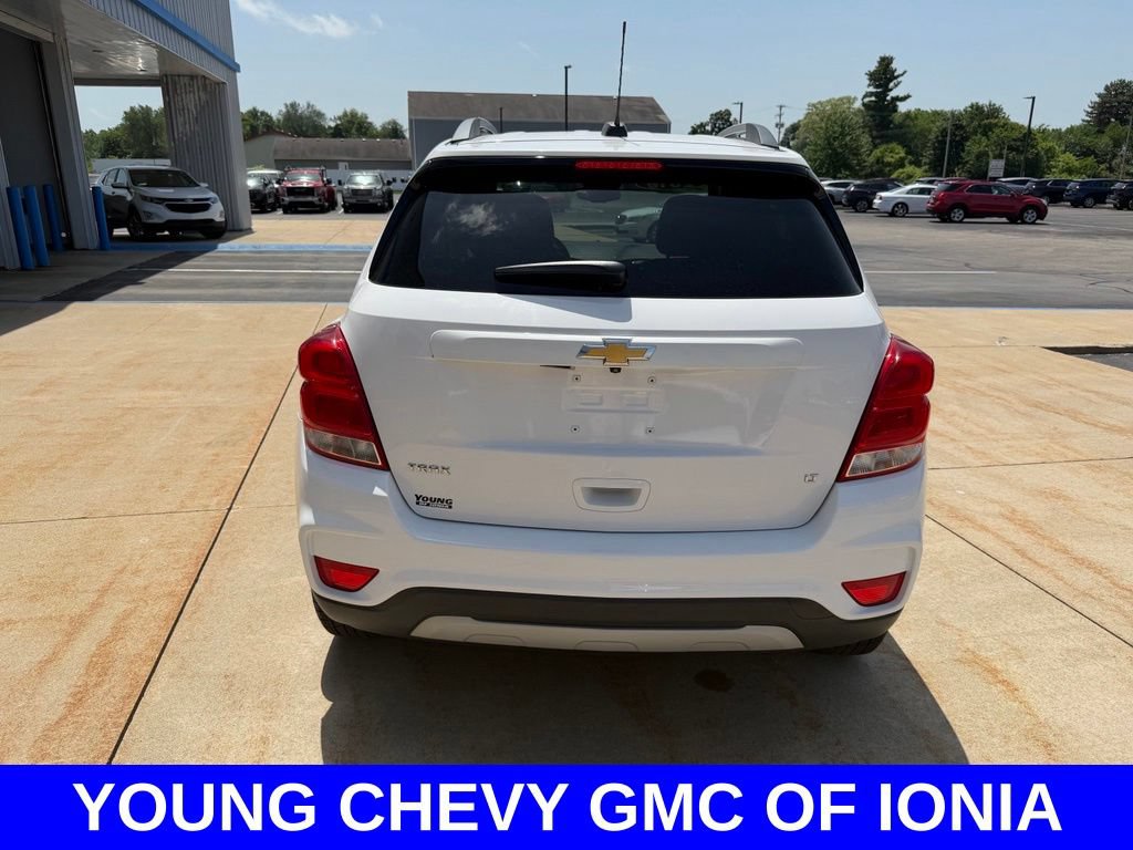 Used 2019 Chevrolet Trax LT w/ LT Convenience Package FWD image 4