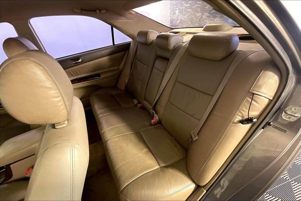 Used 2006 Toyota Camry LE FWD image 32