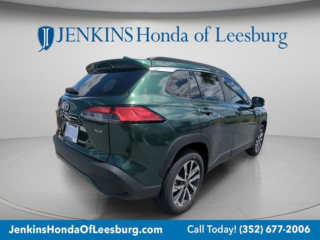 Used 2022 Toyota Corolla Cross XLE FWD image 3