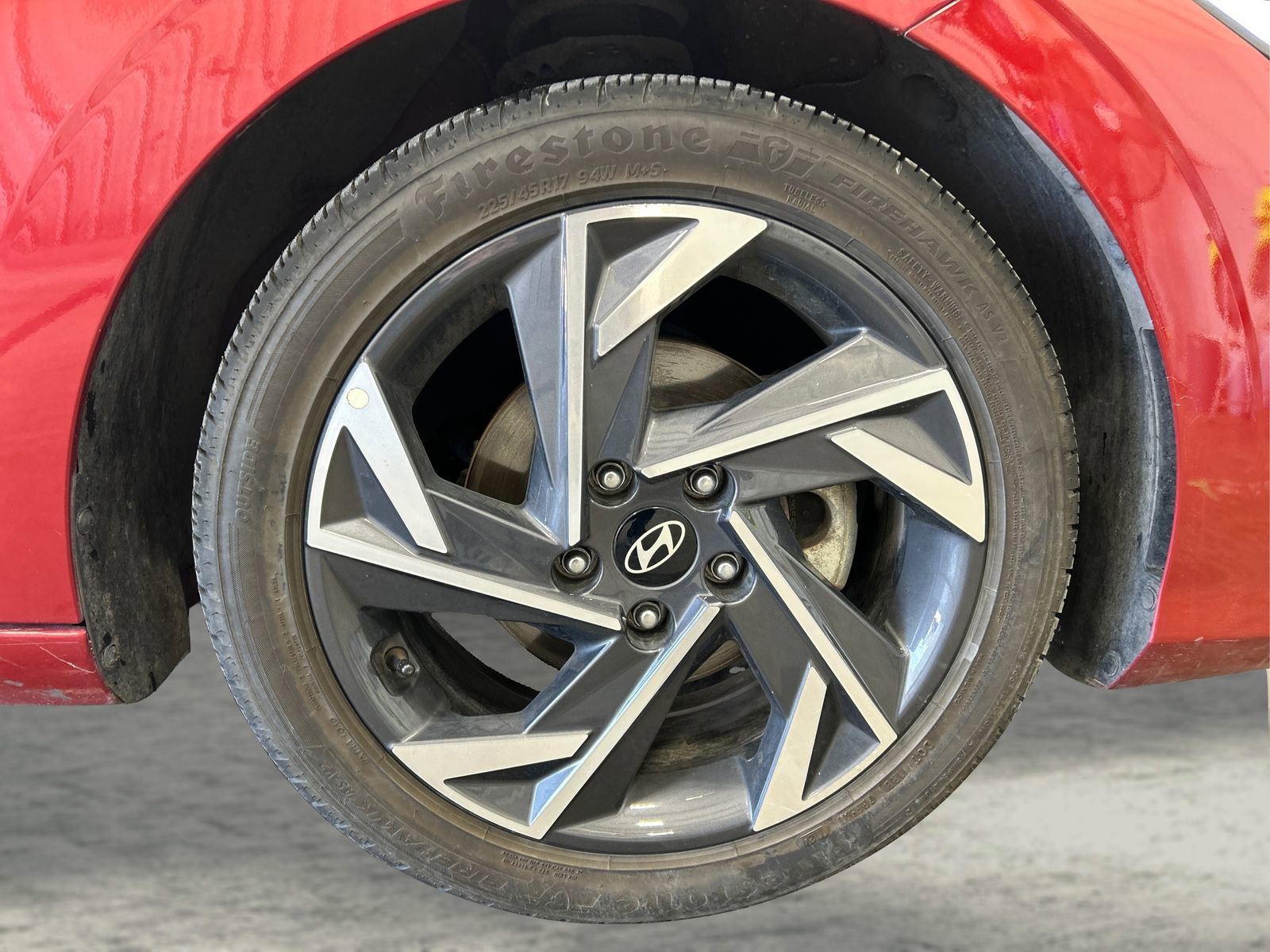 Used 2024 Hyundai Elantra Limited image 23