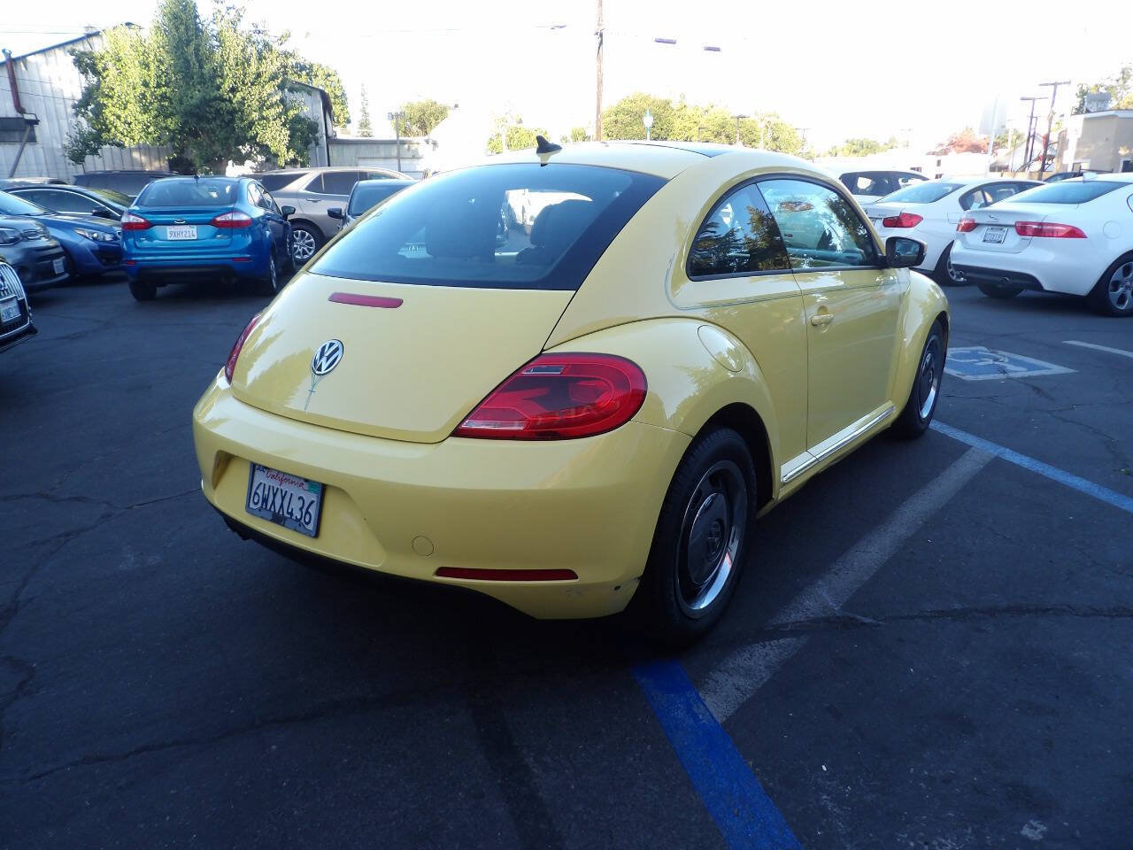 Used 2012 Volkswagen Beetle 2.5 FWD image 3