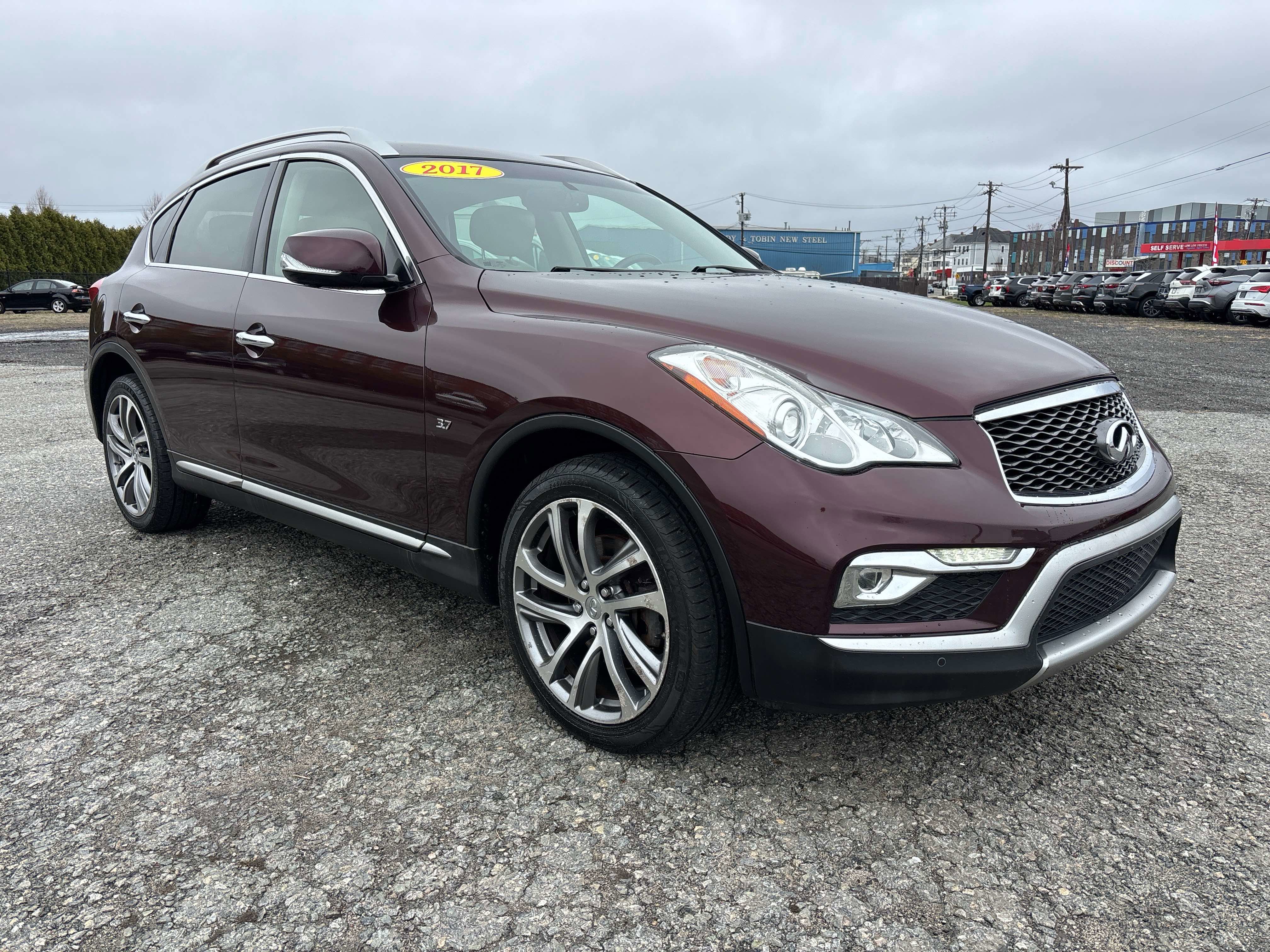 Used 2017 INFINITI QX50 AWD w/ Premium Plus Package image 3