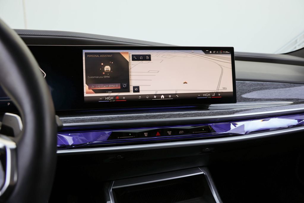 Used 2024 BMW 740i image 9