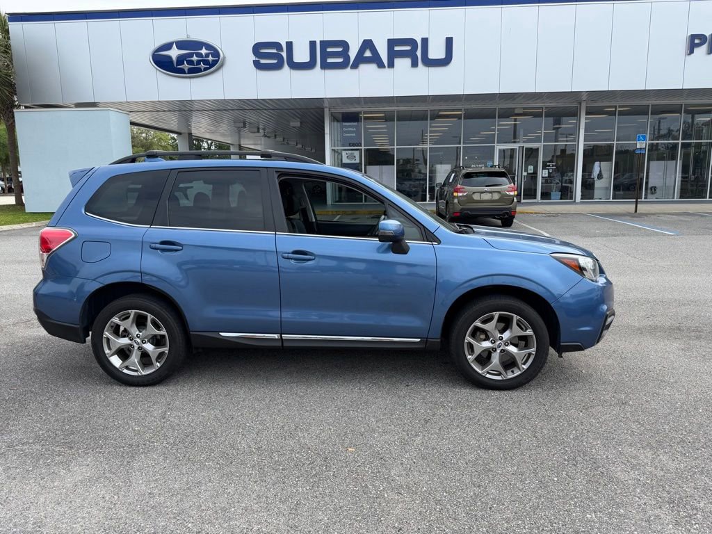 Used 2017 Subaru Forester 2.5i Touring AWD/4WD image 3