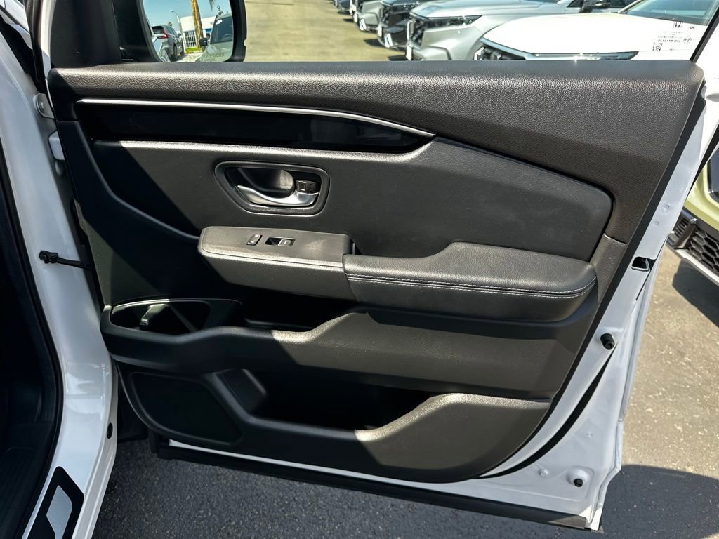 Used 2025 Honda Pilot EX-L image 14