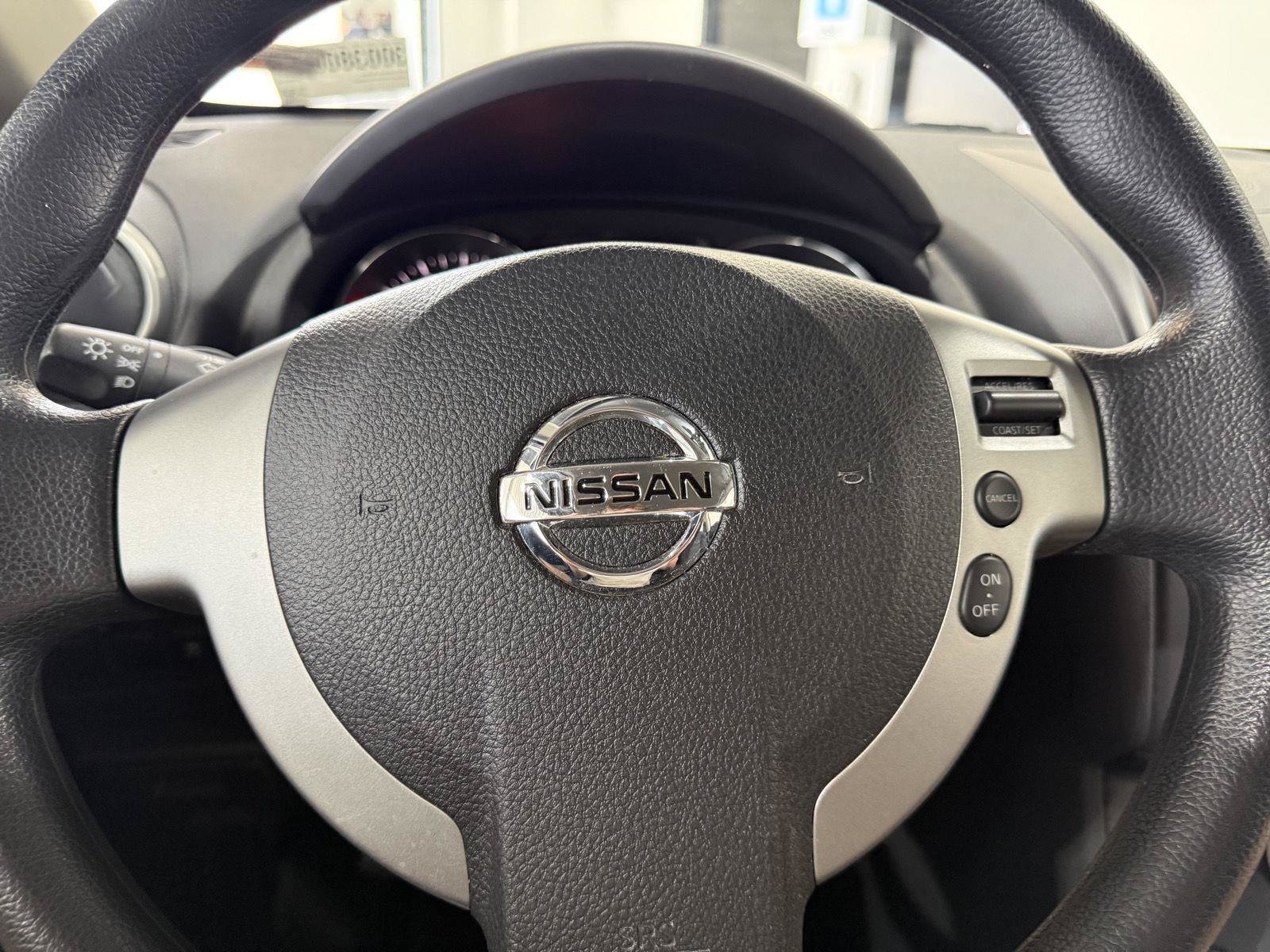 Used 2013 Nissan Rogue S FWD image 12