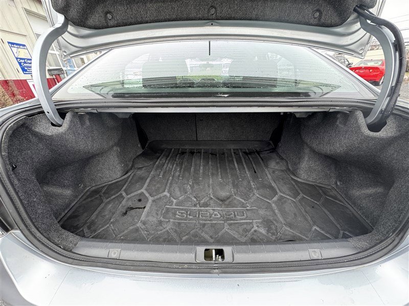 Used 2017 Subaru Impreza 2.0i image 12