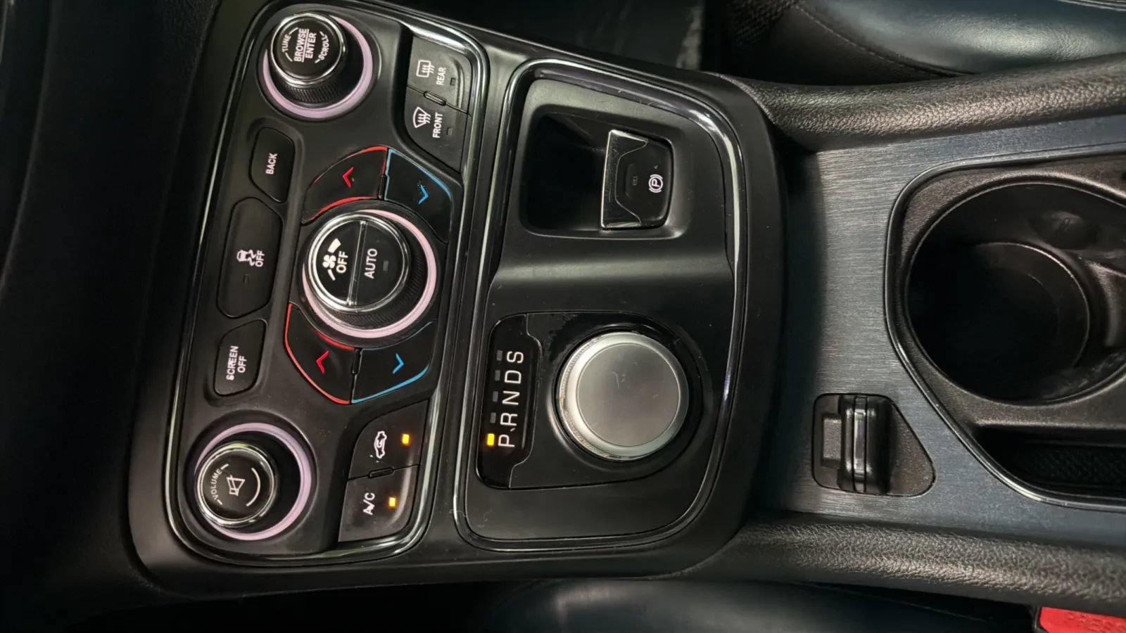 Used 2015 Chrysler 200 S w/ Navigation & Sound Group I FWD image 13