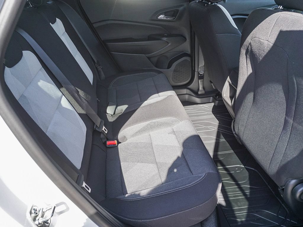 New 2026 Chevrolet Trax LS w/ LS Convenience Package FWD image 13