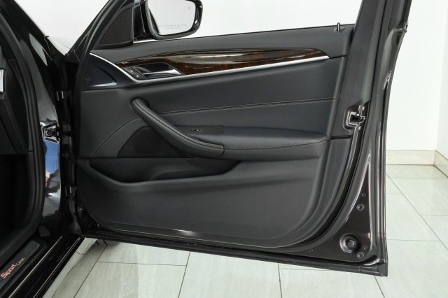 Used 2020 BMW 540i xDrive image 46