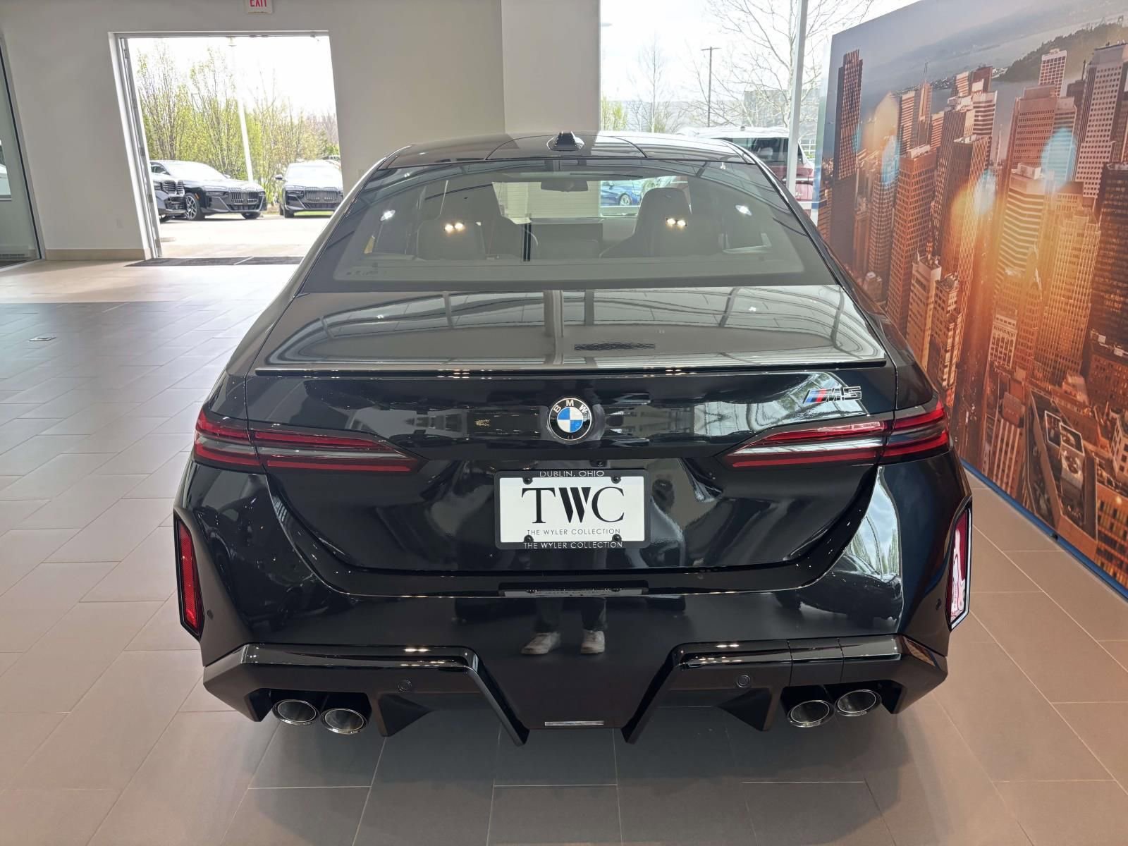 New 2026 BMW M5 w/ Executive Package AWD/4WD image 38