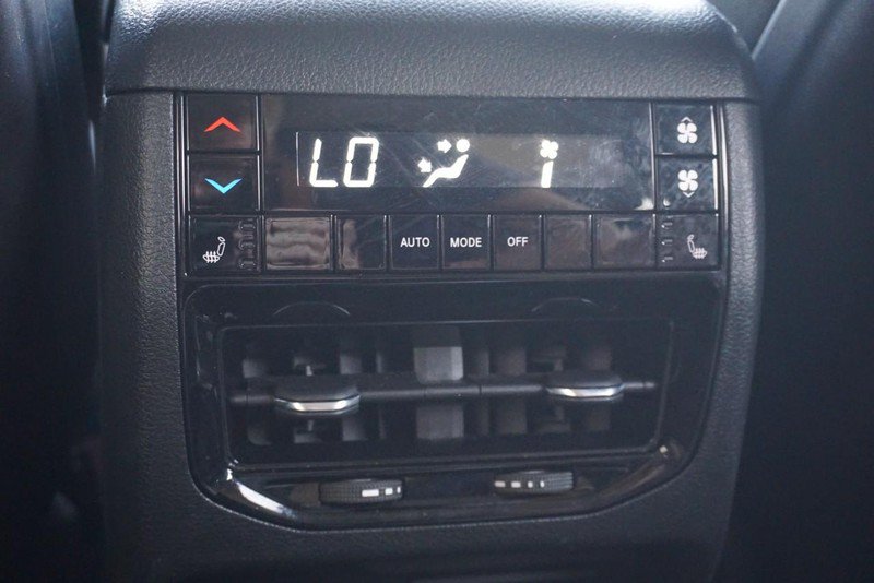 Used 2023 Jeep Grand Cherokee L Limited w/ Luxury Tech Group II AWD/4WD image 40
