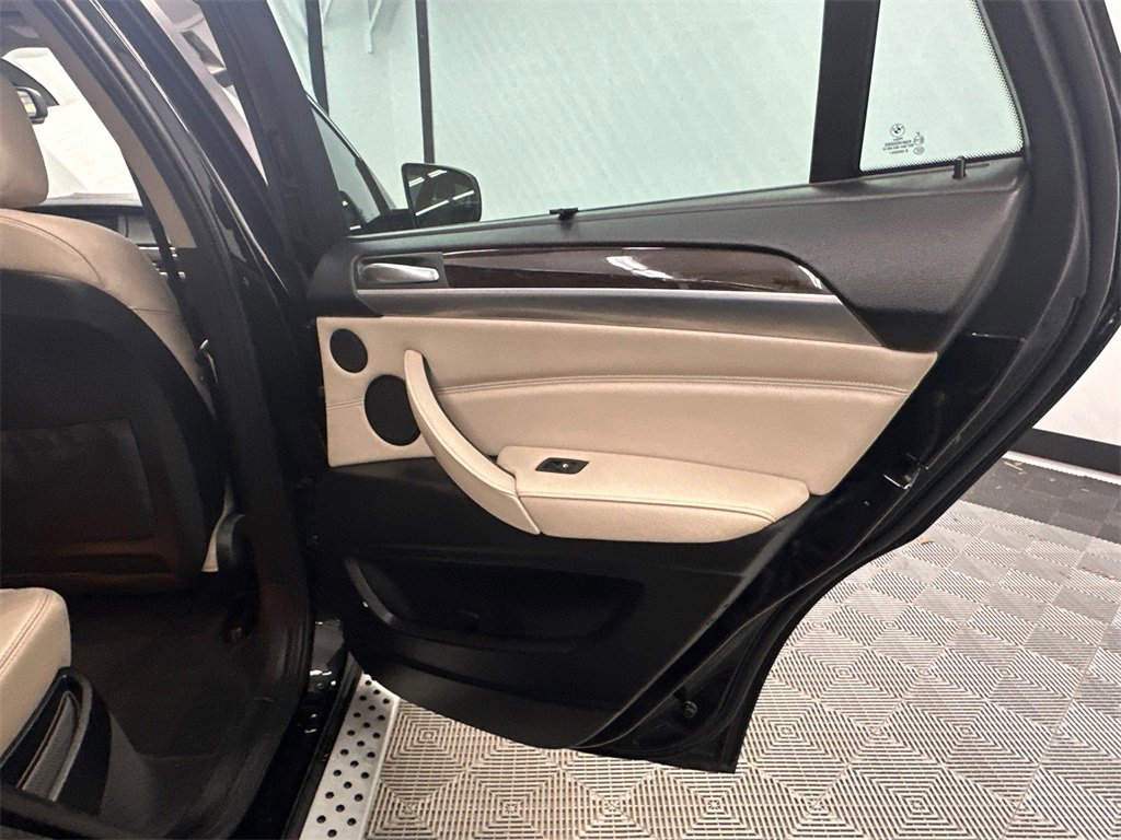 Used 2014 BMW X6 xDrive50i image 17