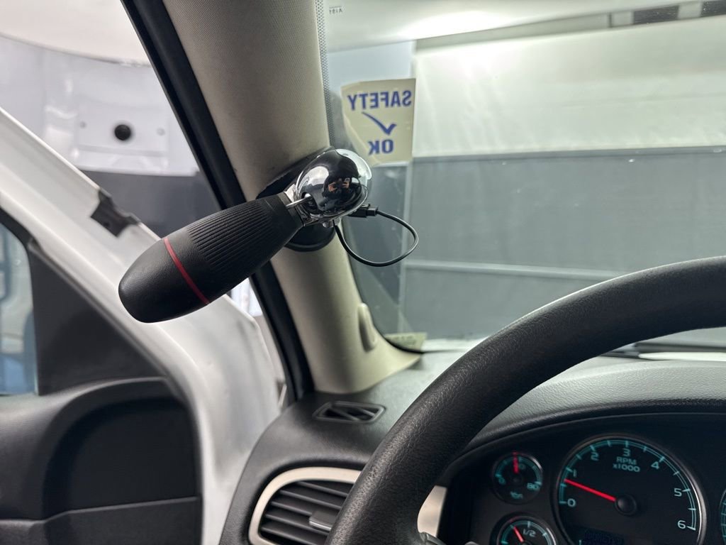 Used 2012 Chevrolet Tahoe 4WD image 30
