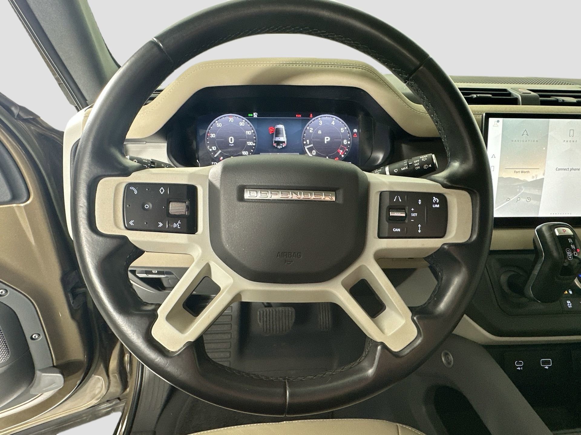 Used 2023 Land Rover Defender 130 SE image 13