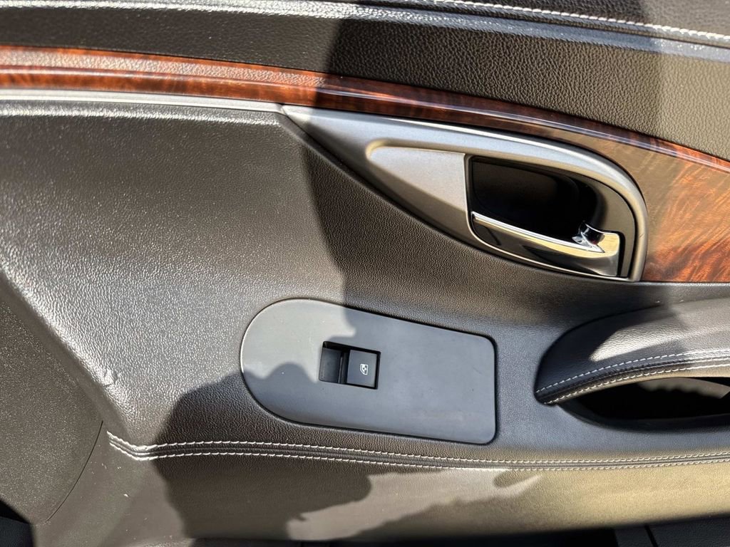 Used 2011 Buick LaCrosse CXL w/ Luxury Package image 16