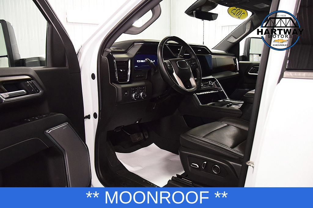 Used 2025 GMC Sierra 3500 Denali w/ Denali Reserve Package AWD/4WD image 18
