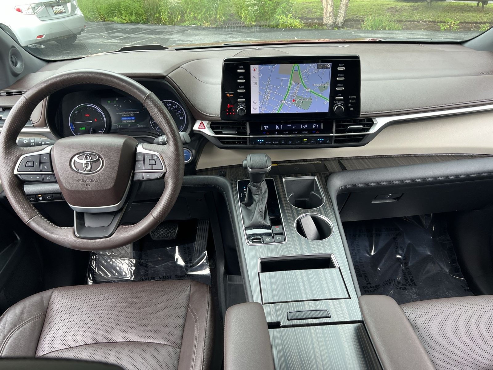 Used 2021 Toyota Sienna Platinum AWD/4WD image 22