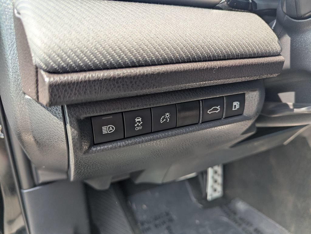 Used 2025 Toyota Camry SE FWD image 15