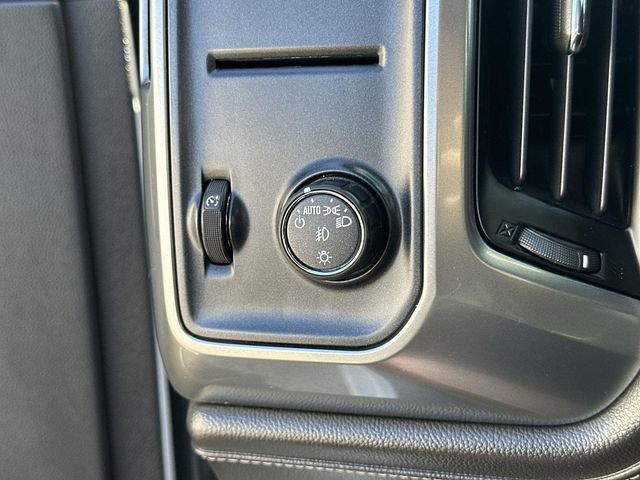 Used 2017 Chevrolet Silverado 1500 LTZ RWD image 15