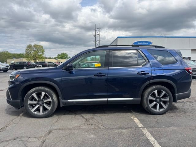 Used 2025 Honda Pilot Touring image 5