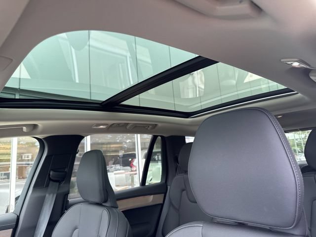 Certified 2025 Volvo XC90 B6 Plus AWD/4WD image 27