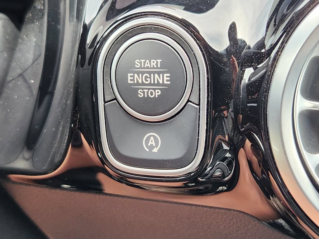 Certified 2025 Mercedes-Benz GLA 250 4MATIC image 41
