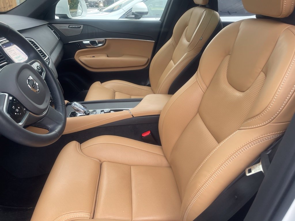 Used 2025 Volvo XC90 T8 Ultra AWD/4WD image 3