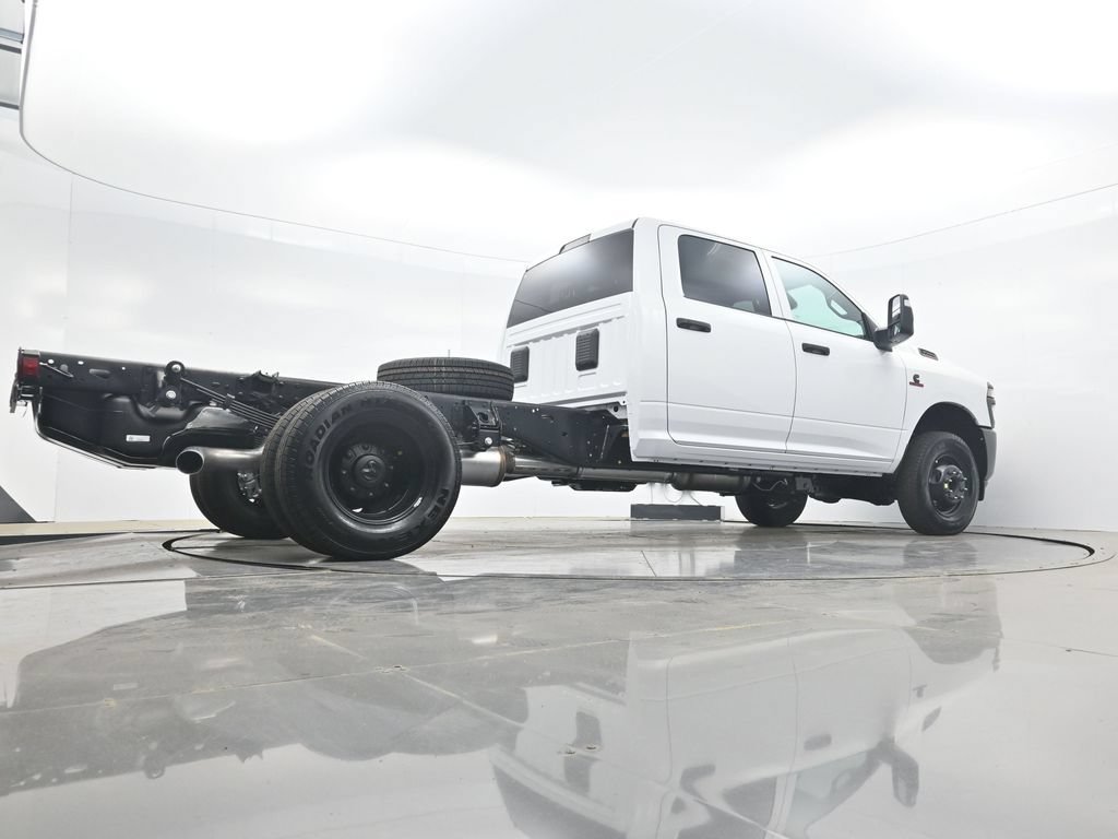 New 2026 RAM 3500 Tradesman AWD/4WD image 35