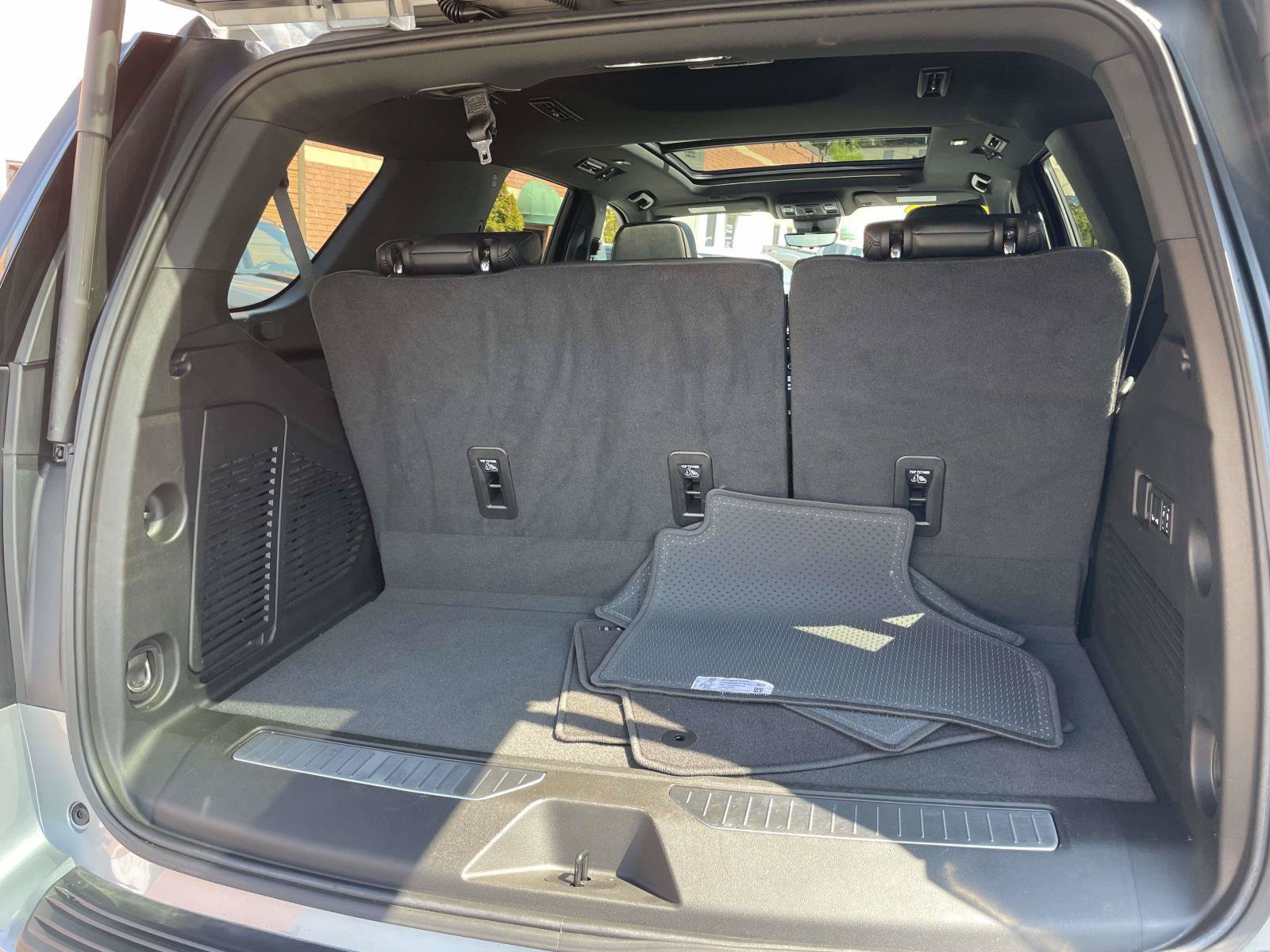 Used 2024 Chevrolet Tahoe High Country RWD image 30
