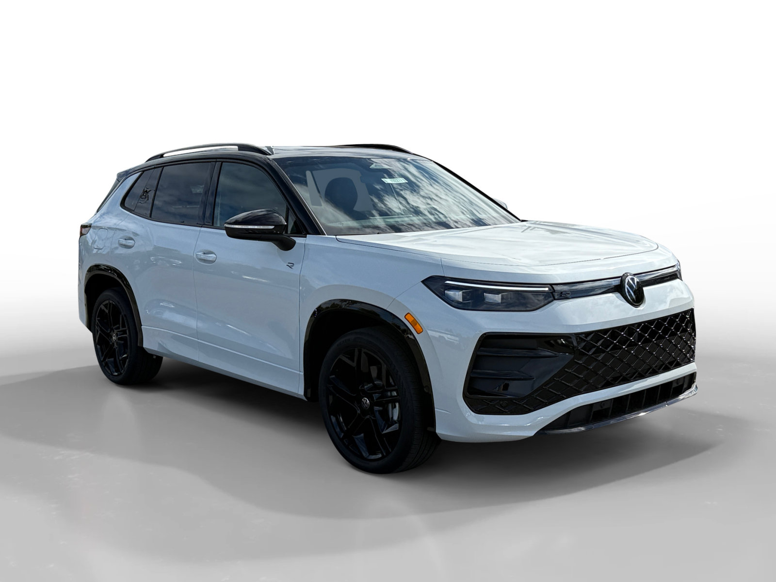 New 2026 Volkswagen Tiguan SE R-Line AWD/4WD image 7