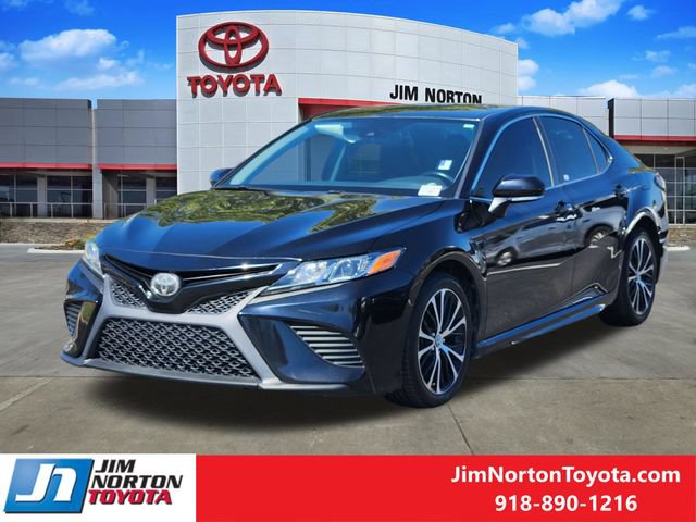 Used 2019 Toyota Camry SE w/ Convenience Package FWD image 4