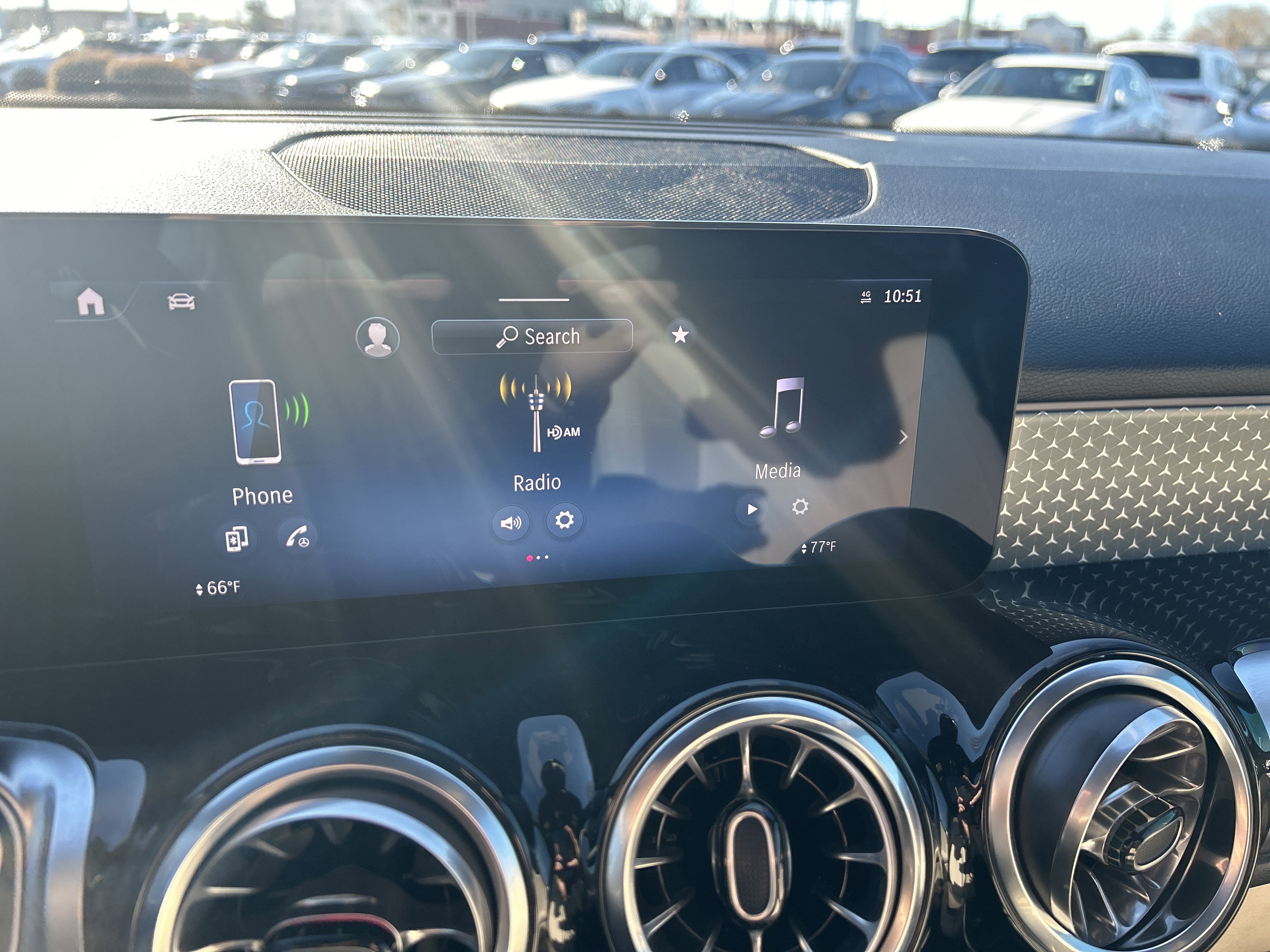 Used 2025 Mercedes-Benz GLB 250 image 29