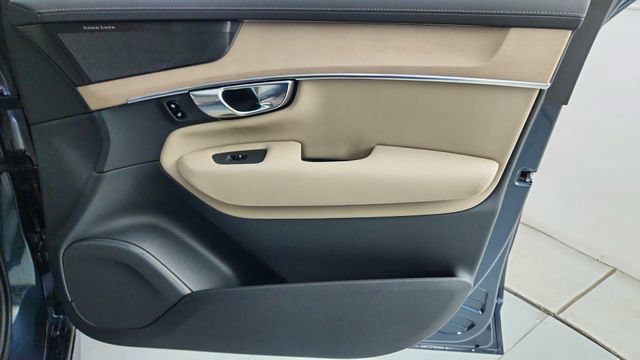 New 2026 Volvo XC90 T8 Plus w/ Protection Package AWD/4WD image 40