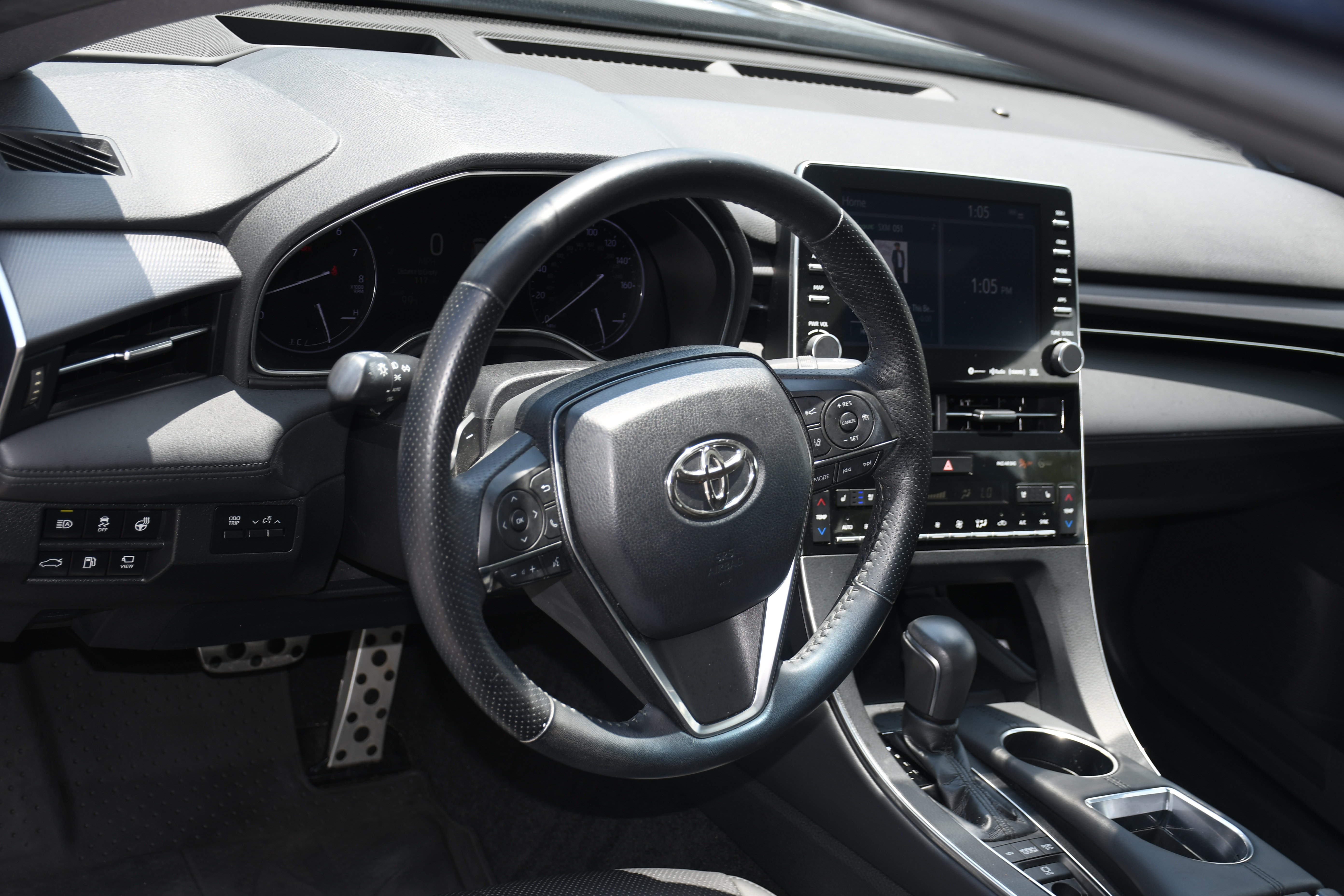 Used 2019 Toyota Avalon Touring w/ Advanced Safety Package FWD image 9