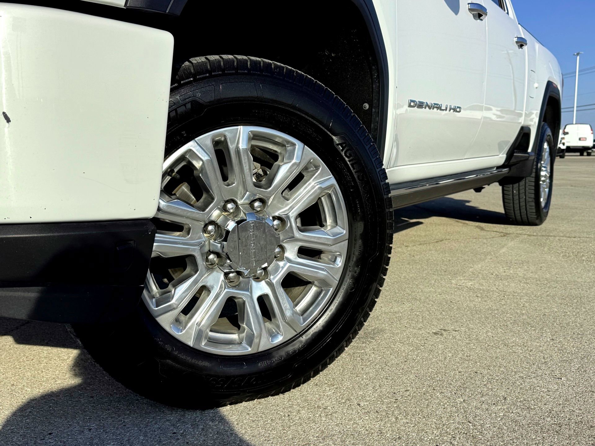 Used 2021 GMC Sierra 2500 Denali w/ Denali Ultimate Package image 2