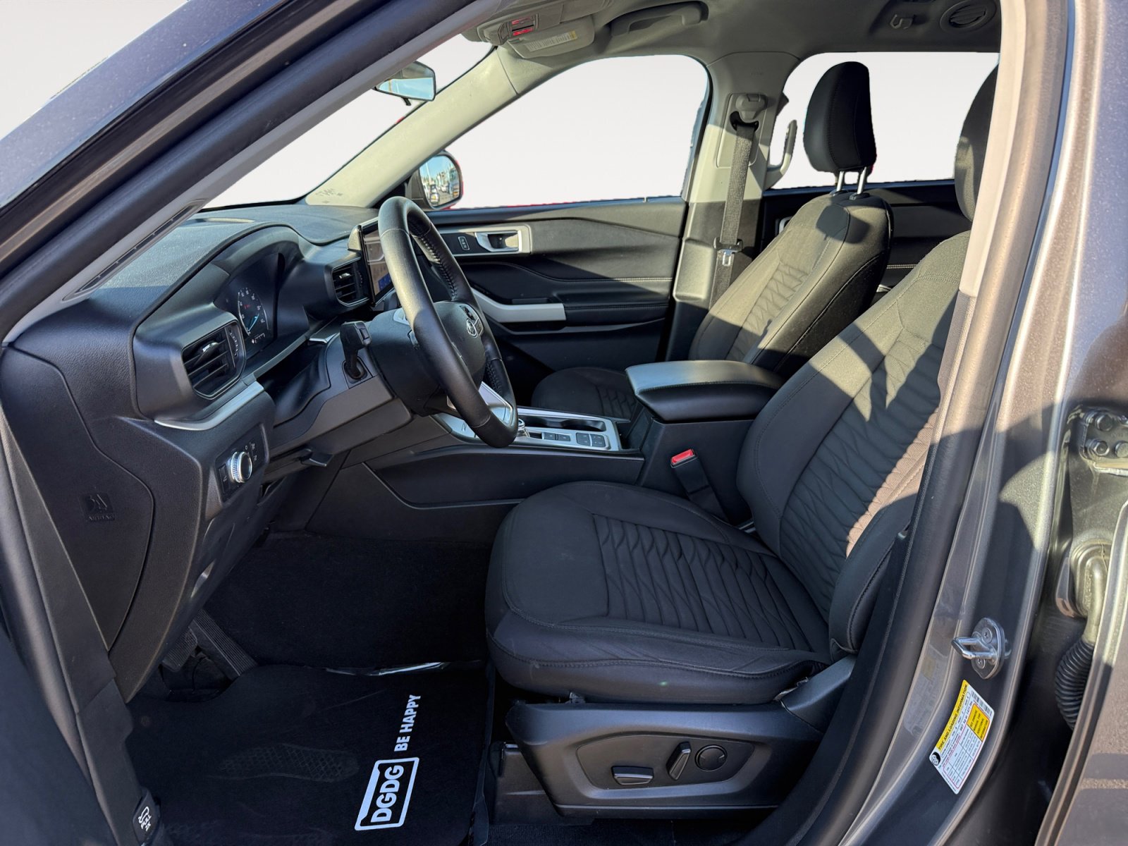 Used 2021 Ford Explorer XLT image 10