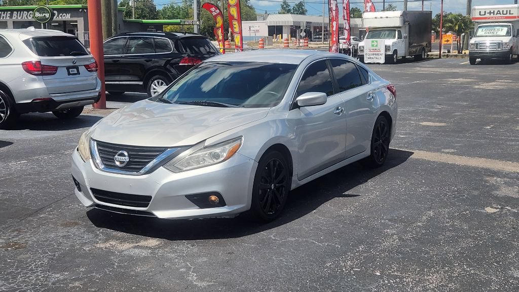 Used 2018 Nissan Altima 2.5 SV FWD image 2