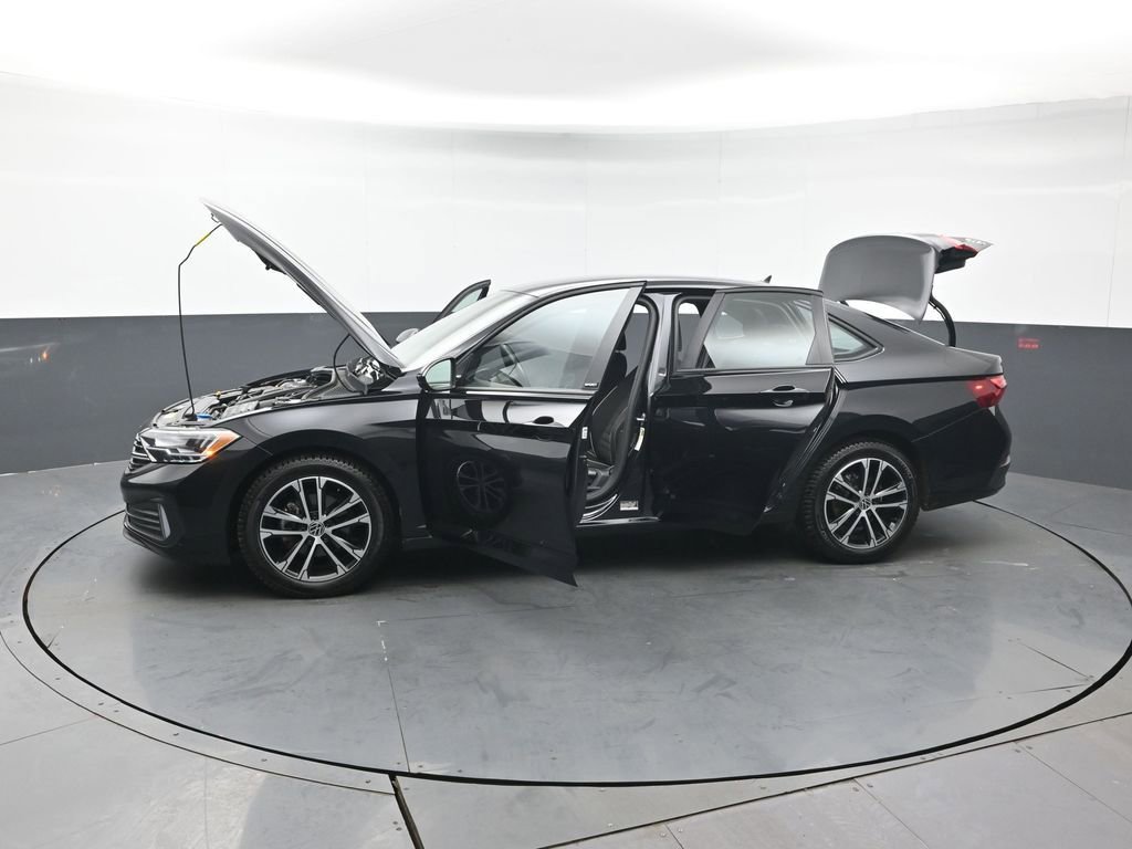 Used 2023 Volkswagen Jetta Sport image 42