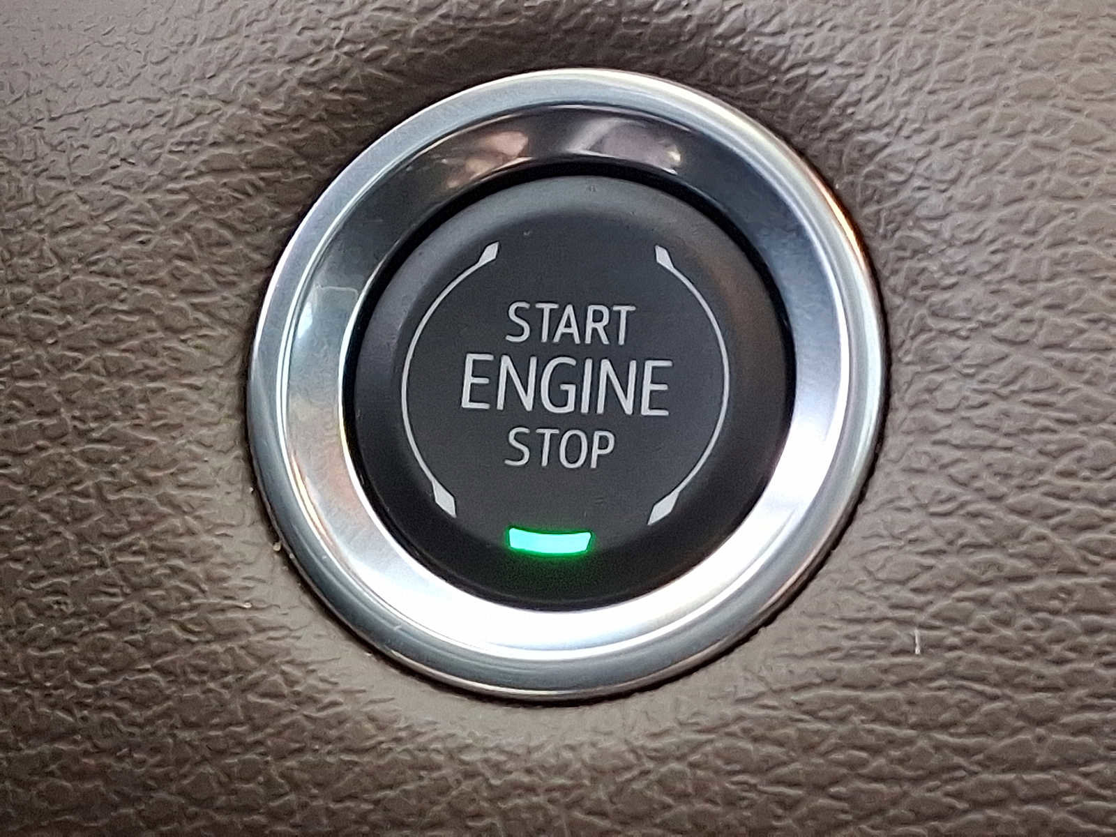 Used 2025 GMC Canyon Denali w/ LPO, Denali Black Edition image 24