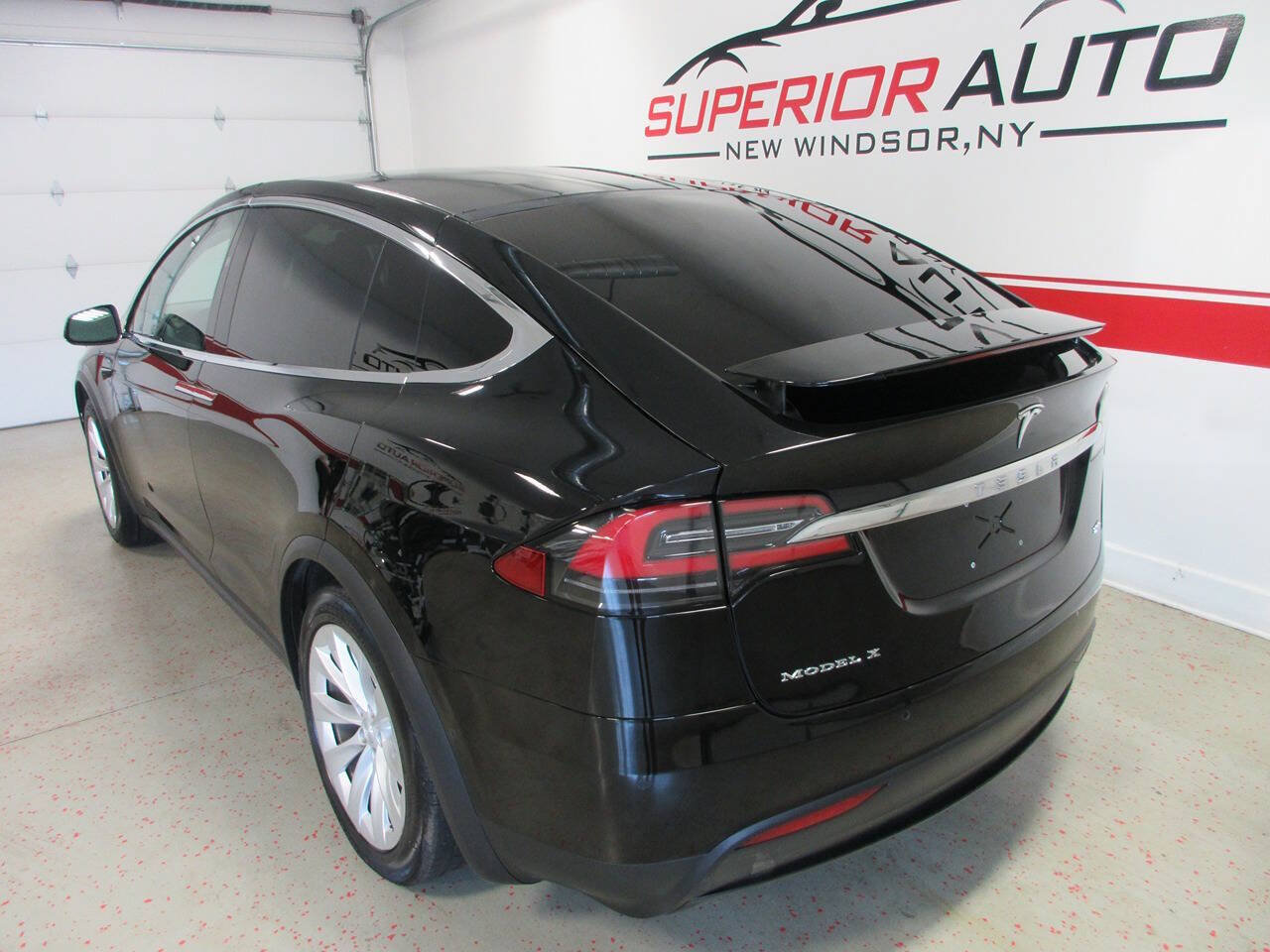 Used 2017 Tesla Model X 75D AWD/4WD image 5