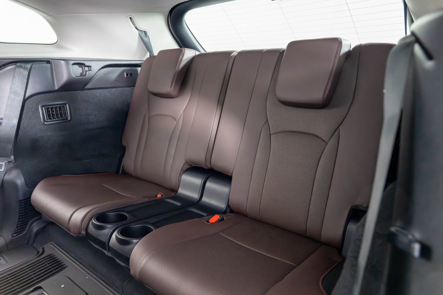 Used 2018 Lexus RX 350L Luxury image 25