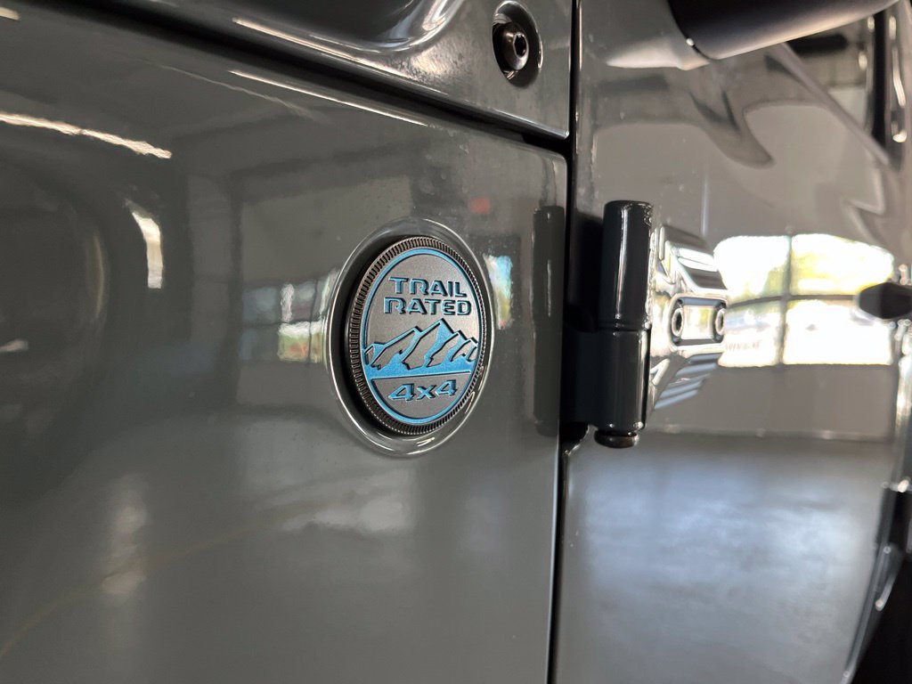 Used 2024 Jeep Wrangler Unlimited w/ Convenience Group AWD/4WD image 14