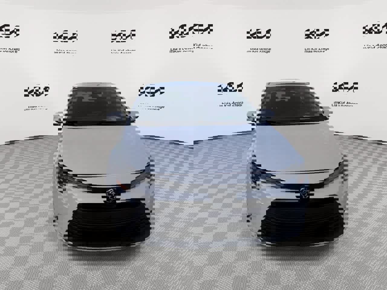 Used 2023 Toyota Corolla LE w/ LE Convenience Package image 3