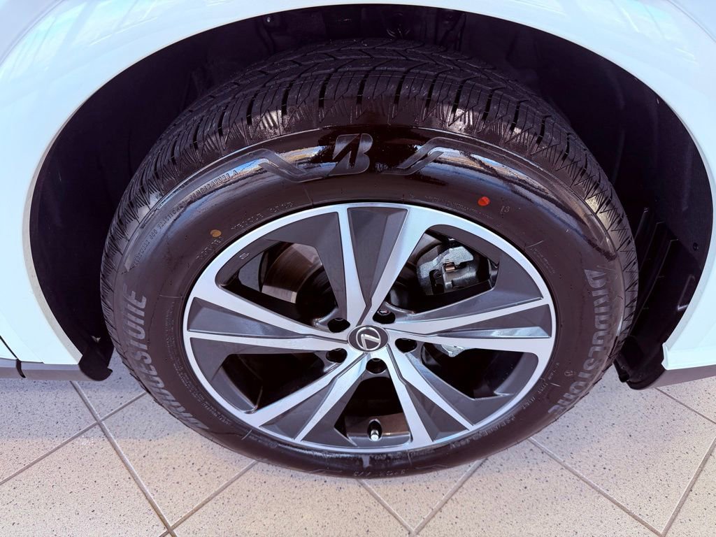 Certified 2025 Lexus RX 350 FWD image 17