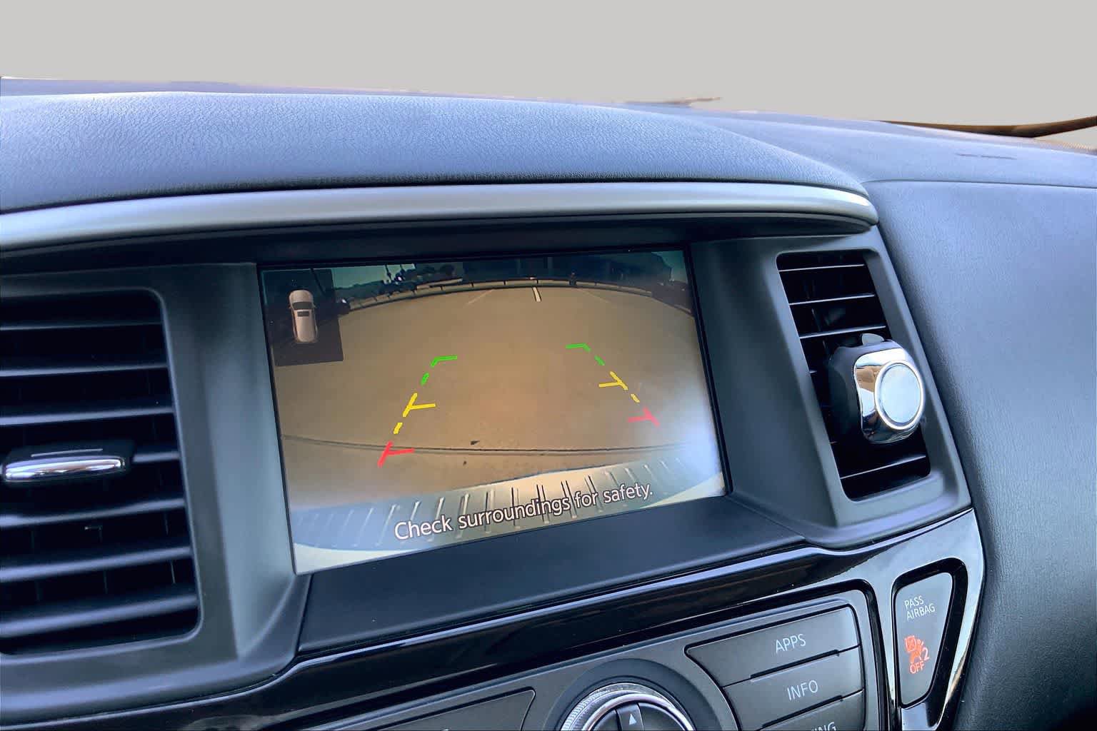 Used 2020 Nissan Pathfinder S FWD image 28