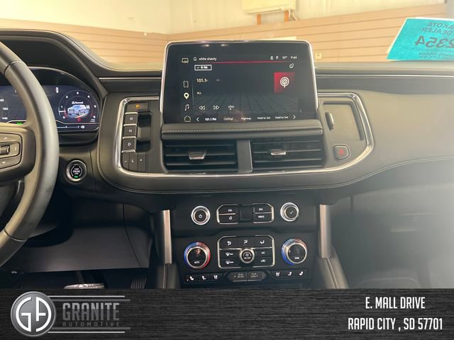 Used 2024 GMC Yukon XL SLT w/ SLT Luxury Package image 19