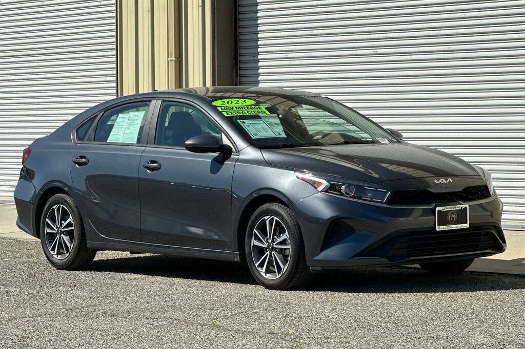 Used 2023 Kia Forte LXS image 7